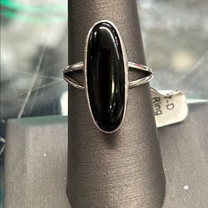389477 silver onyx ring